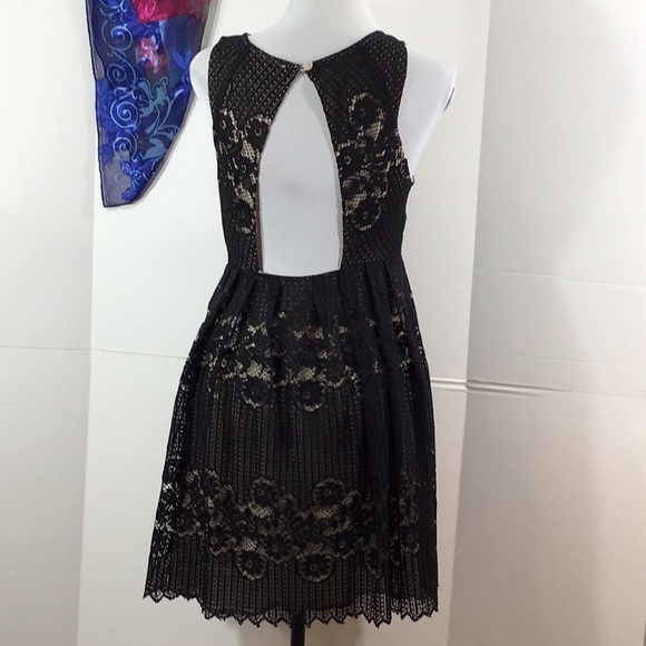 Free People black lace cutout dress 6 - Picture 7 of 12